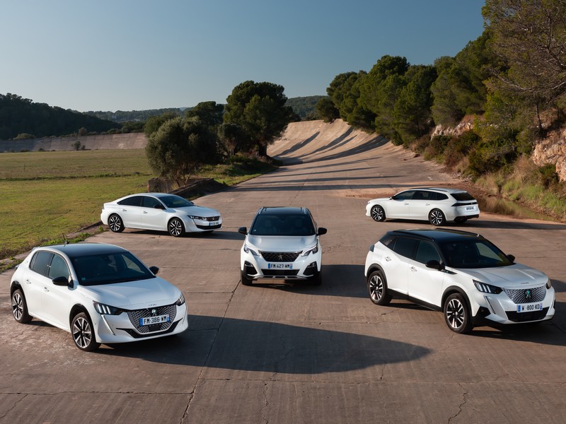 Peugeot rozšířil nabídku plug-in hybridů